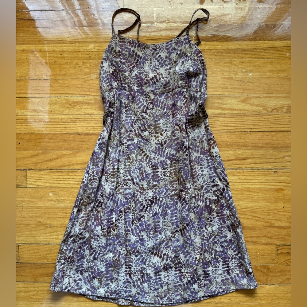 Vintage 90s Floral Print Light Weight Dress in Purples Summer Spring